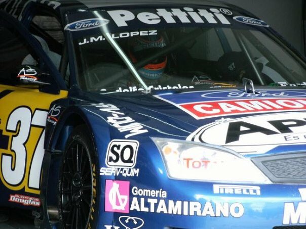 VamosPechito's tweet photo. Sept 2009, Gรกlvez, 6ta pole consecutiva para @pechito37, aquรญ con el Mondeo del #ASRacing #TRV6 cc @HernanServadio https://t.co/vlJux8BAL5