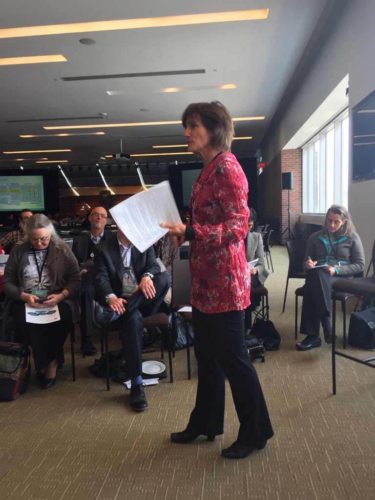 ChooseWiselyCA's tweet photo. Dr Jennifer Young on @OntarioCollege #CME in #primarycare "don't just do something stand there" #CWC2016 https://t.co/3XkWLgcjX0