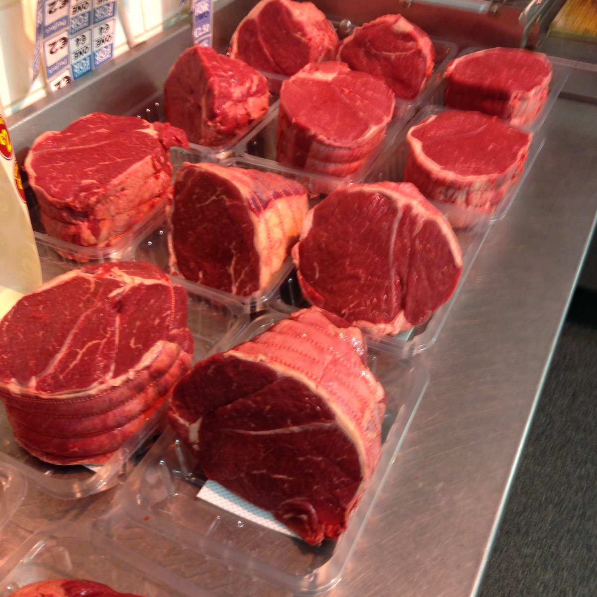 IrishButcher25's tweet photo. Offers 2moro Save 33% on Rib roast beef,top rob of beef &amp; round roast. 1/2 Price Pork Loin now €5.14kg @SuperValuIRL https://t.co/hQhsWhPceU