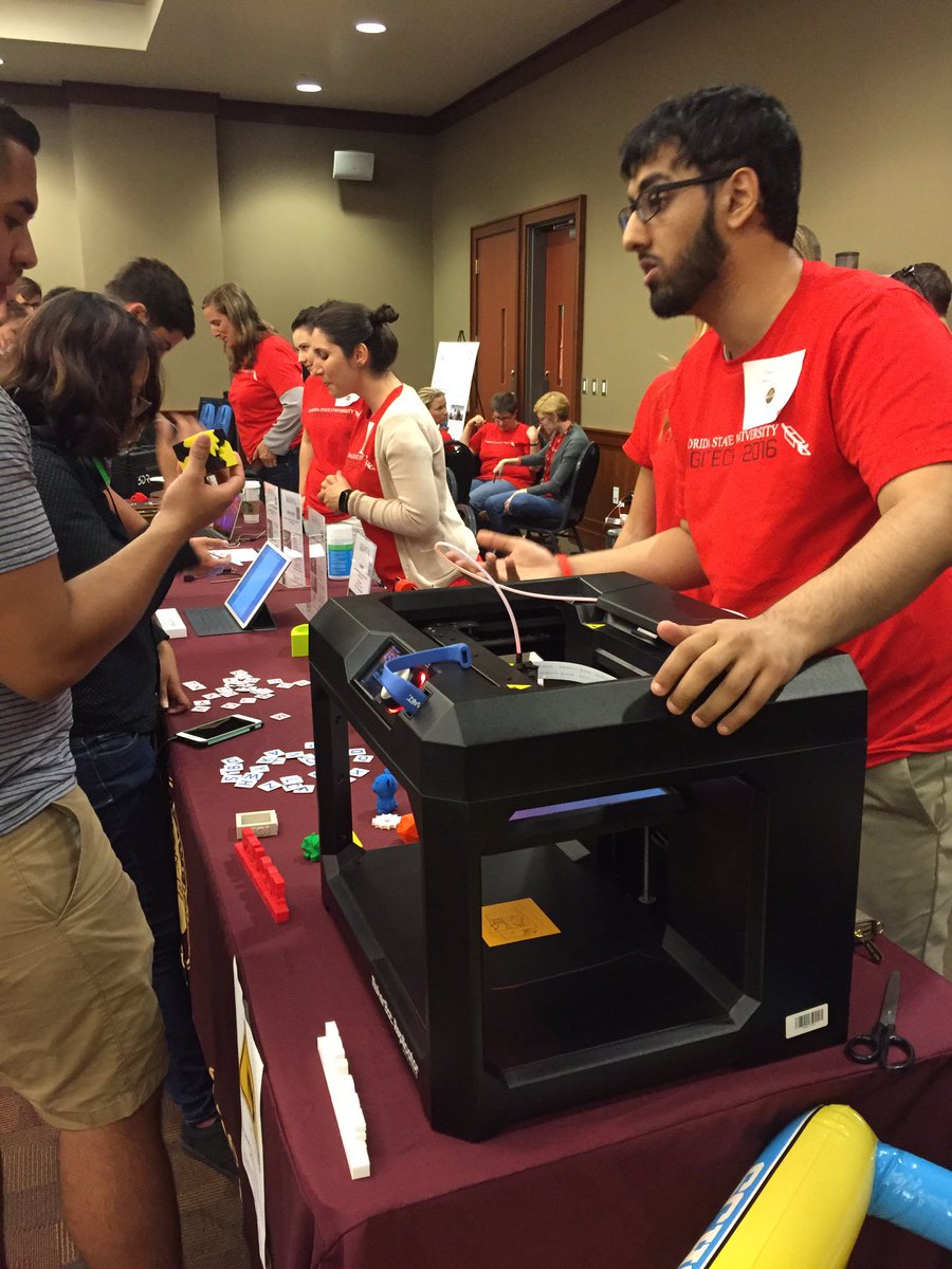fsuannescollege's tweet image. Our students and staff are demonstrating some great #edtech tools like Oculus Rift and 3D printing at #FSUDigitech.