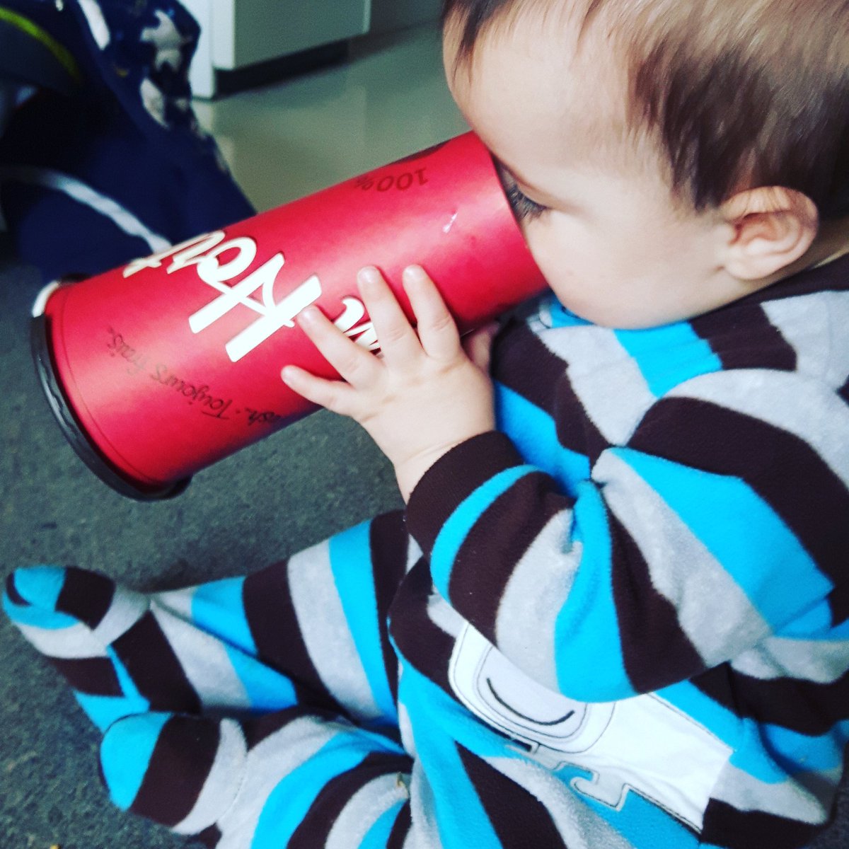 YouAdultedToday's tweet photo. Ugh, you're doing it wrong, baby.
#momlife #Mompreneur #Irunoncoffee
#peanutparade #workworkworkworkwork https://t.co/vKUcFtRdZQ