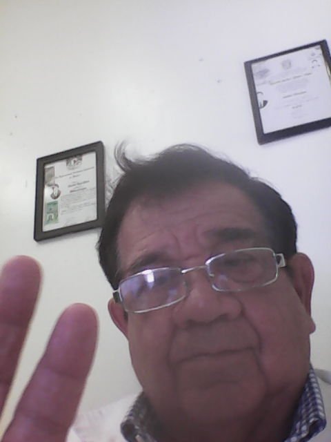 6732492 tweet picture