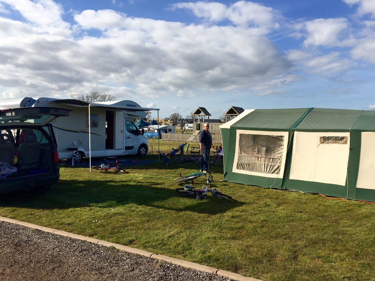 devizes_storage's tweet image. Windy wet weekend in Crealy Devon but nice to be away !!!#caravanstorage #devizesstorage