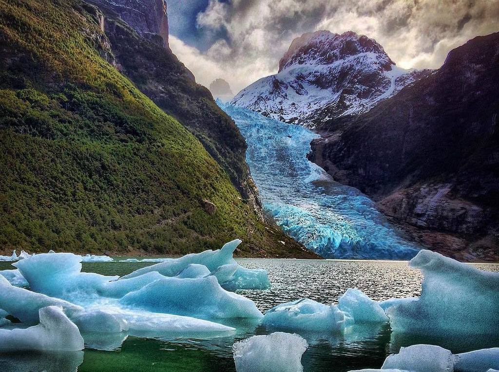 JotaceDP's tweet photo. Landscapes: Glaciar Serrano (Patagonia, Chile). Good night my friends, buenas noches amigo… https://t.co/4ppOeHZKkO https://t.co/fFpHq3abiX