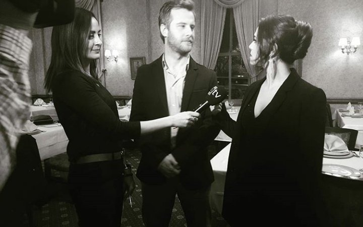 DizitvATV's tweet photo. Feride ve Toprak ikilisiyle kucuk bir yarisma yaptik detaylar #dizitv de #kirgincicekler #topfer https://t.co/m3pcXWu0Ar