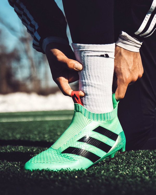 RemarksFootball's tweet photo. Adidas beauties... https://t.co/S7PjLodiRX