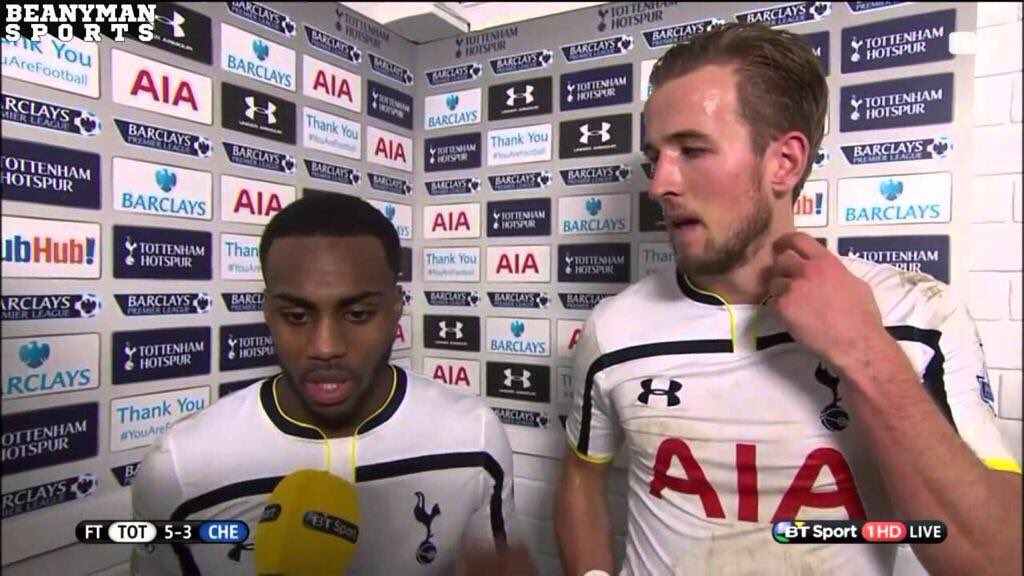 ReactionsOfKane's tweet photo. When you have to wait outside the class and explain to the teacher why you and you're mate are late to the lesson. https://t.co/8ZS5wqR0uY