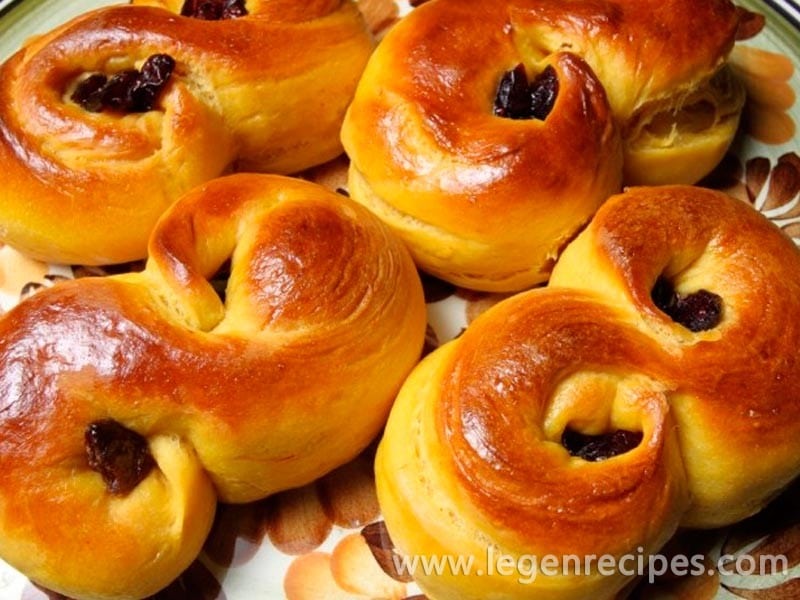 myrecipespro's tweet photo. A simple recipe of bread rolls with saffron - https://t.co/MmGhCdLwrZ https://t.co/FQMcBAr6km