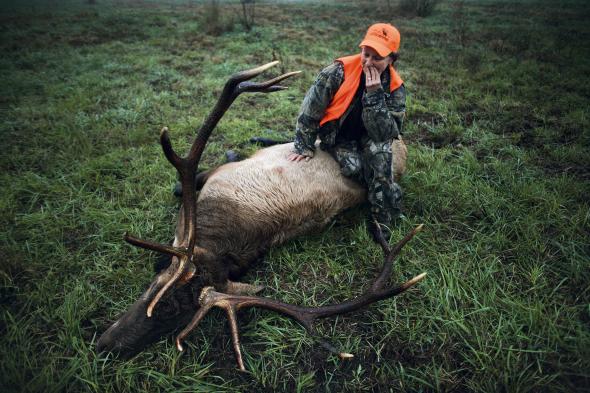 HuntingLocator's tweet photo. New Hot Pink Hunting Gear Has #WomenHunters Seeing Red - https://t.co/MF1A8c236O #Hunting #HuntingLocator https://t.co/KDXkm592VS