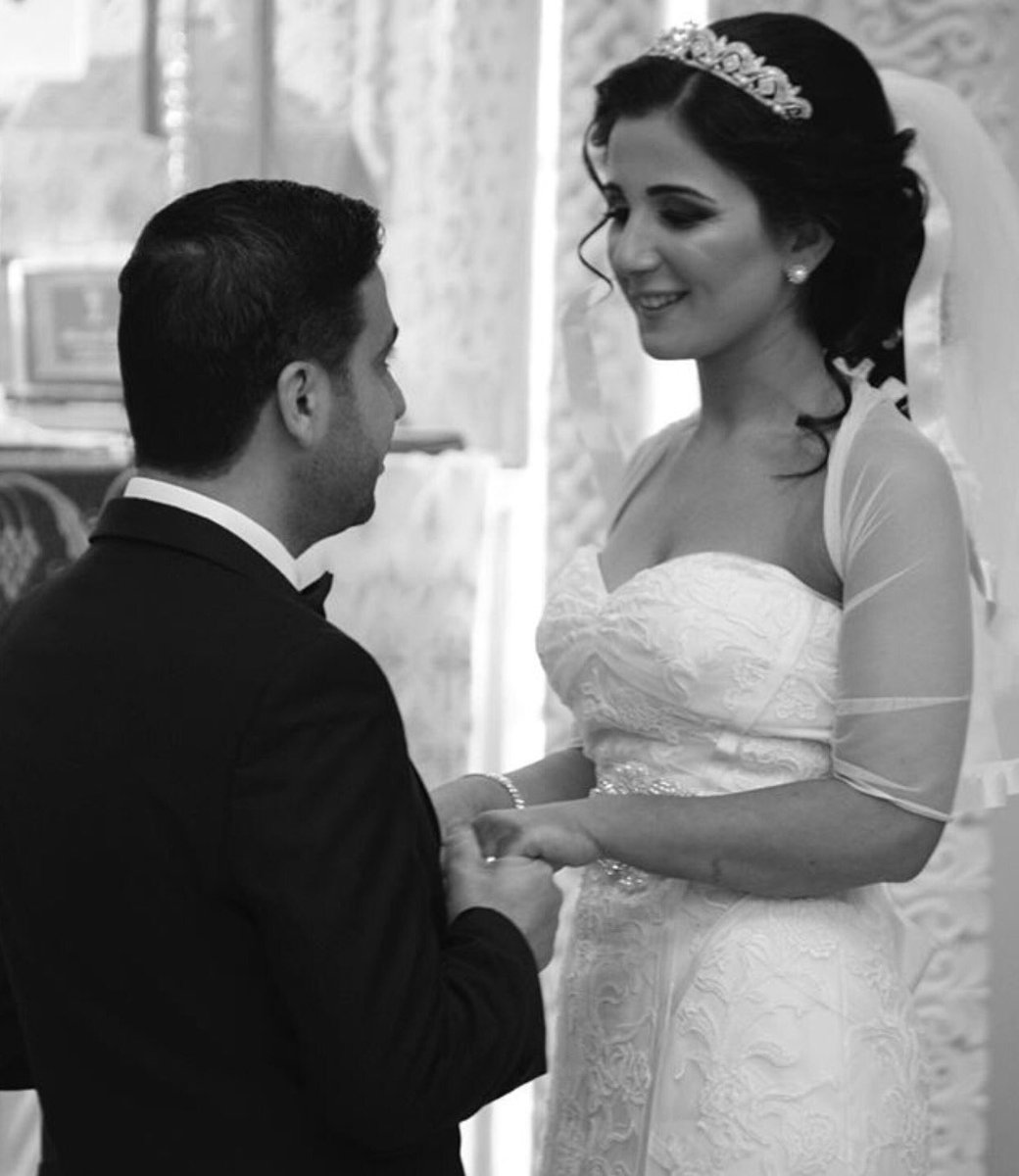 ✨#sneakpeak 💖C&amp;V 
We had the pleasure of capturing @carolinaab11 #weddingday !