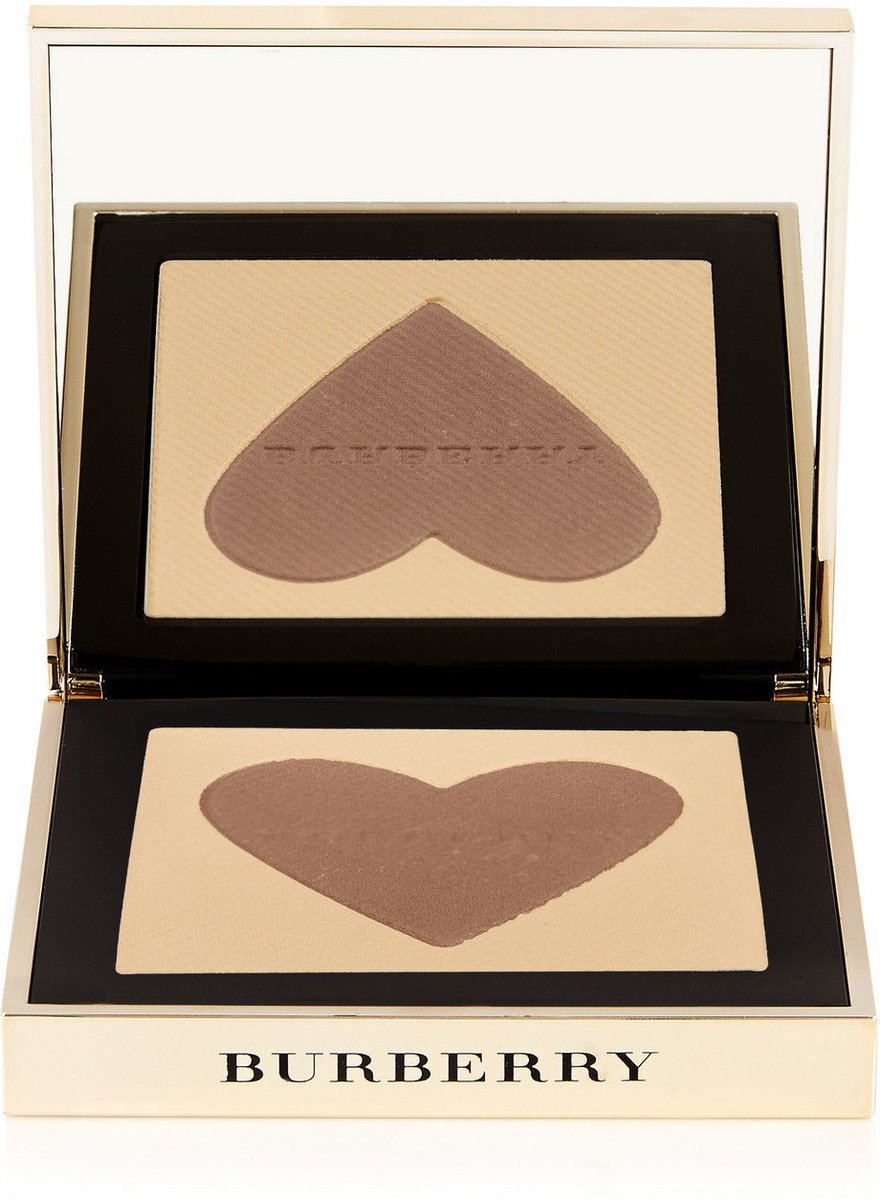 We have no room left in our makeup bag, but that's not stopping us from buying more 💋  polyv.re/1RyHkQd