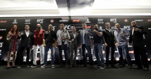 lancenet's tweet photo. Organização revela venda massiva de ingressos para o UFC 198 no 1º dia https://t.co/z1RGylgrZw https://t.co/0QebaaD3xp