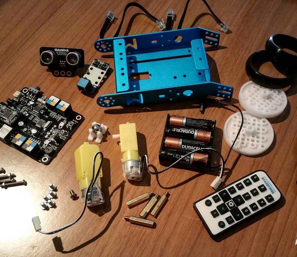 insta_arduino's tweet photo. https://t.co/kztMZrYRdM - #mbot #makeblock #robot #arduino #codingeasy #coding by giusepp… https://t.co/hxtSckUQUy https://t.co/o6AwQ8SF3G
