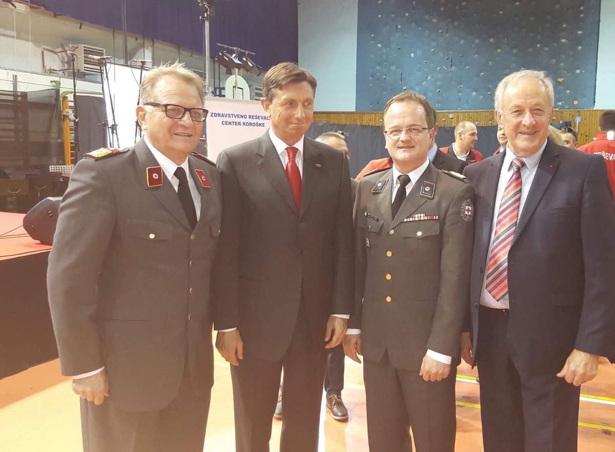 "First Responder" System in Slow.von Präs.Borut Pahor eröffnet.
RK-Präs.Ambrozy, LRKdt.Tazoll, Rudolf Schober dabei.