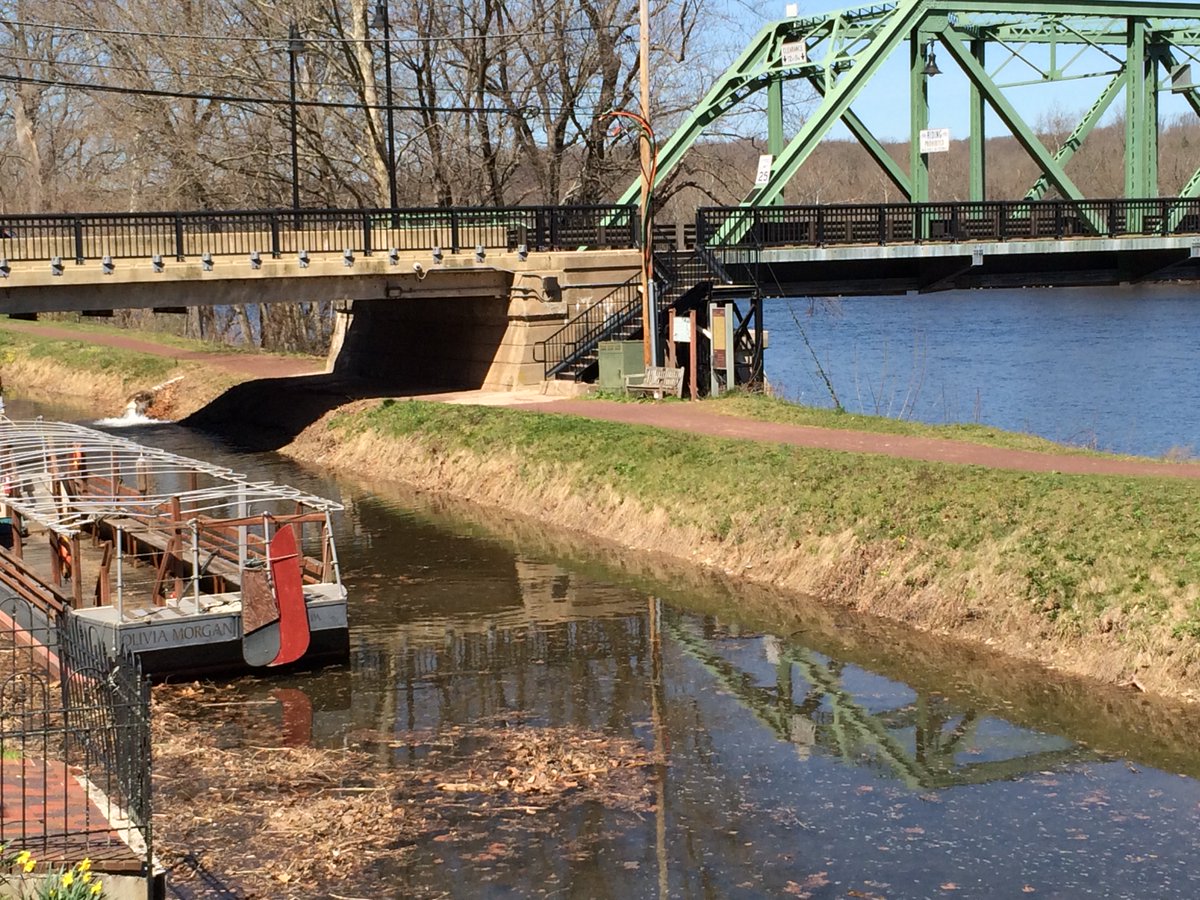 The new pump was installed at Centre Bridge this morning.  The Delaware Canal is filling.  #BucksCountypa