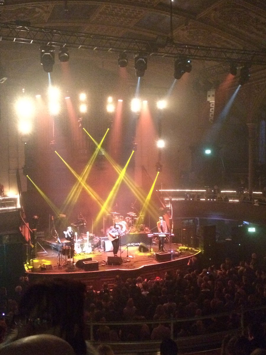 Enjoying the ace <a href="/ISEERIVERS/">I SEE RIVERS</a> before <a href="/NewtonFaulkner/">Newton Faulkner</a>! Come say hi and become an <a href="/NHSOrganDonor/">NHS Organ Donation 💗🫀🫁</a> !