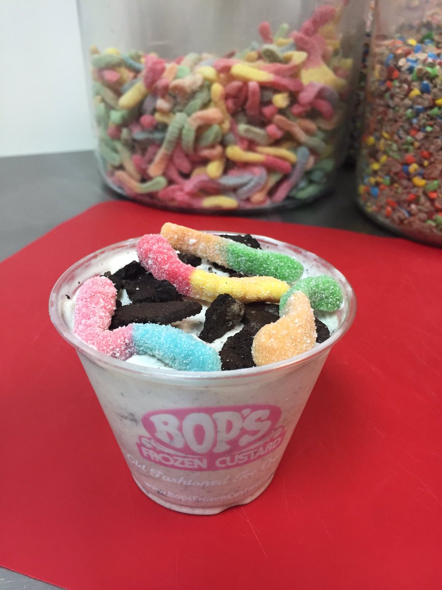 starkvillebops's tweet photo. RETWEET for a chance to WIN a FREE Dirt and Worms!!!! https://t.co/HkCyq7dJIJ
