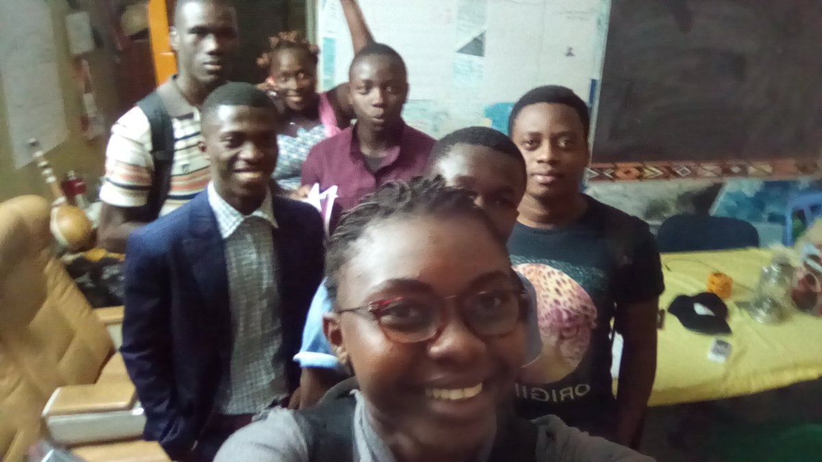 PascaleBaye's tweet photo. Fin de la journée ,un mercredi enrichissant avec les jeunes villageois. Cc @fyouzan @cyriacgbogou #Ovillage #Opitch https://t.co/zpnTDFm55x