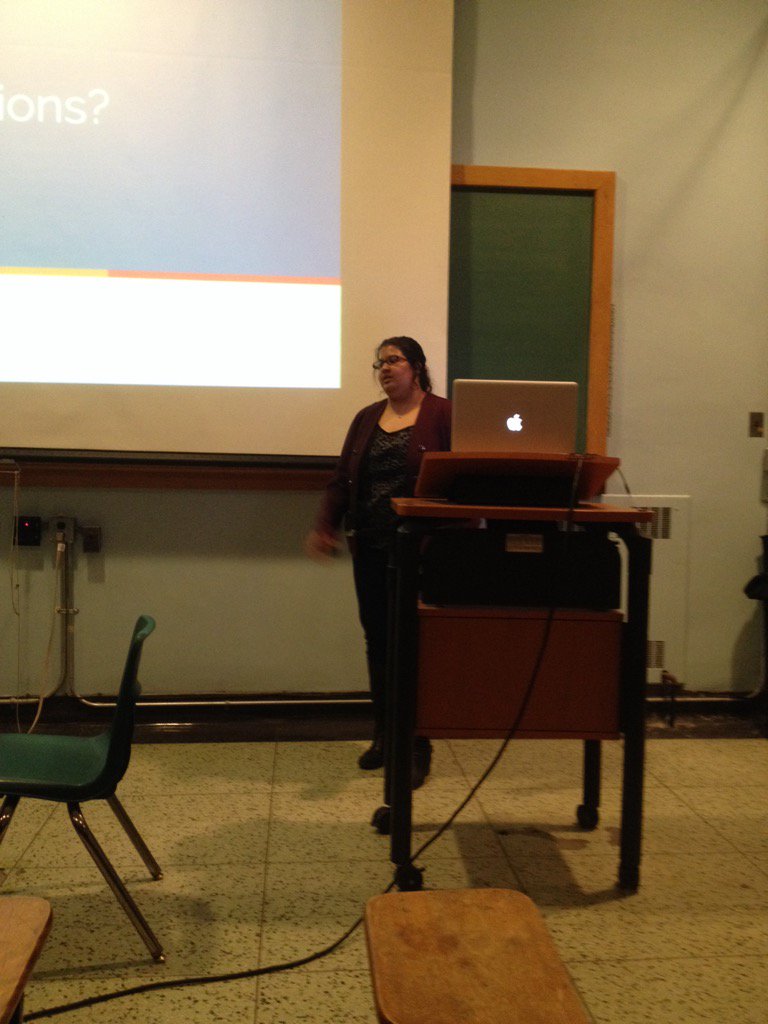 adrianai's tweet photo. Good luck! Ashni pitching @HealthEdgeUofT final pitches #healthedge16 https://t.co/m8066ycz20