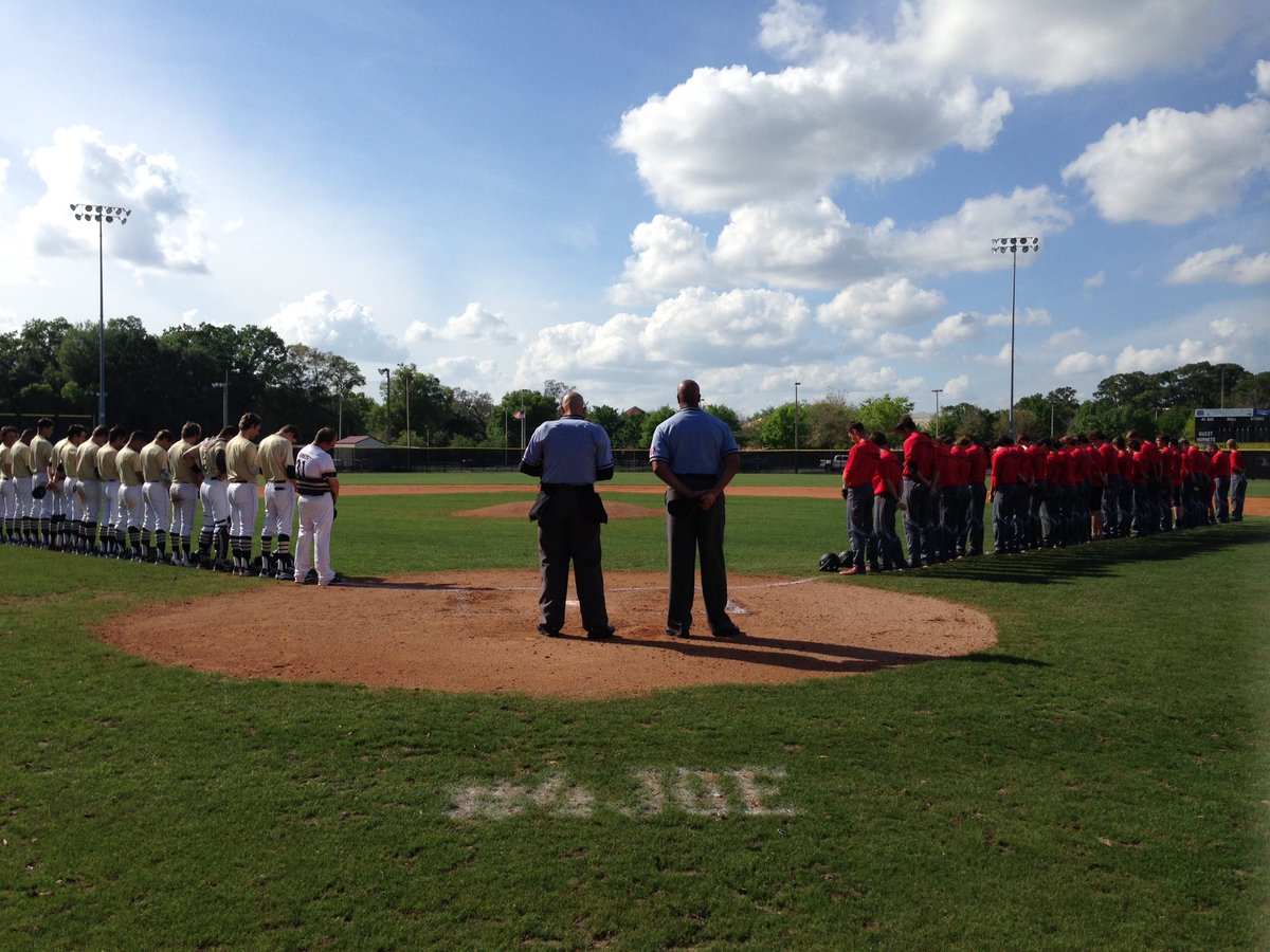 BMC vs Cardinal Gibbons - both teams wearing #skinnerstrong shirts