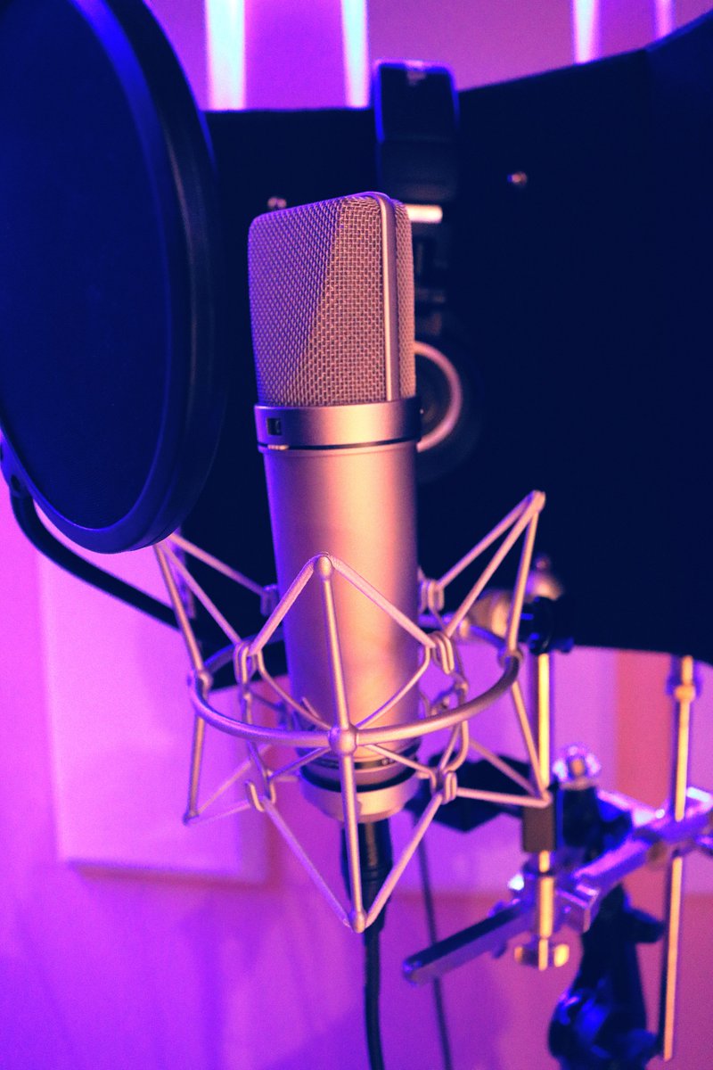 LaCompanioni's tweet photo. #Music Production: Bla-D + 1 (786) 302 3385 | bladimir6341@gmail.com https://t.co/Gy7FQKx9h7