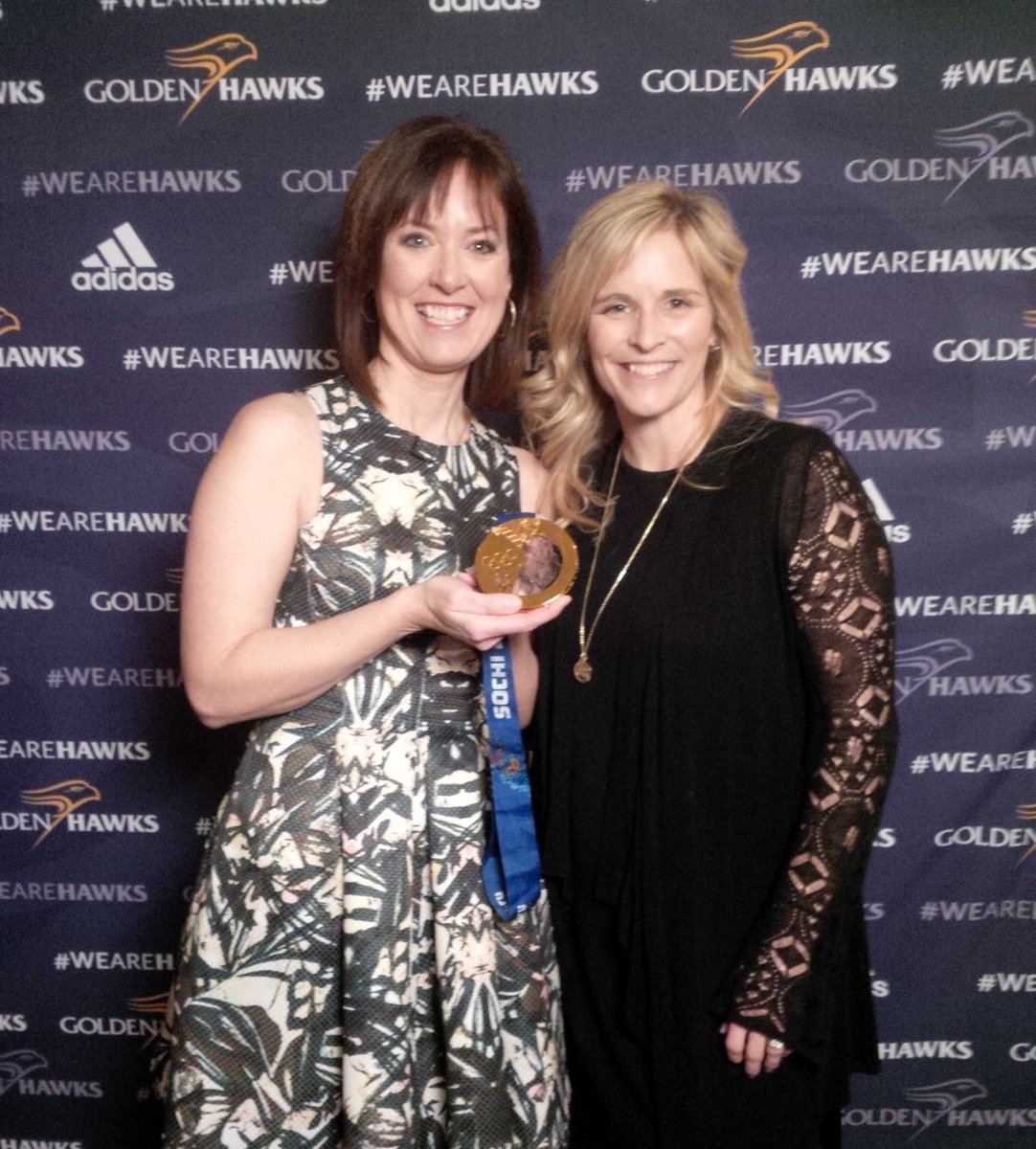 daytime20's tweet photo. My Golden moment with Keynote speaker @jjonescurl at tonight's @WLUAthletics #OWL16 at @Bingemans https://t.co/XJPkvk2ea0