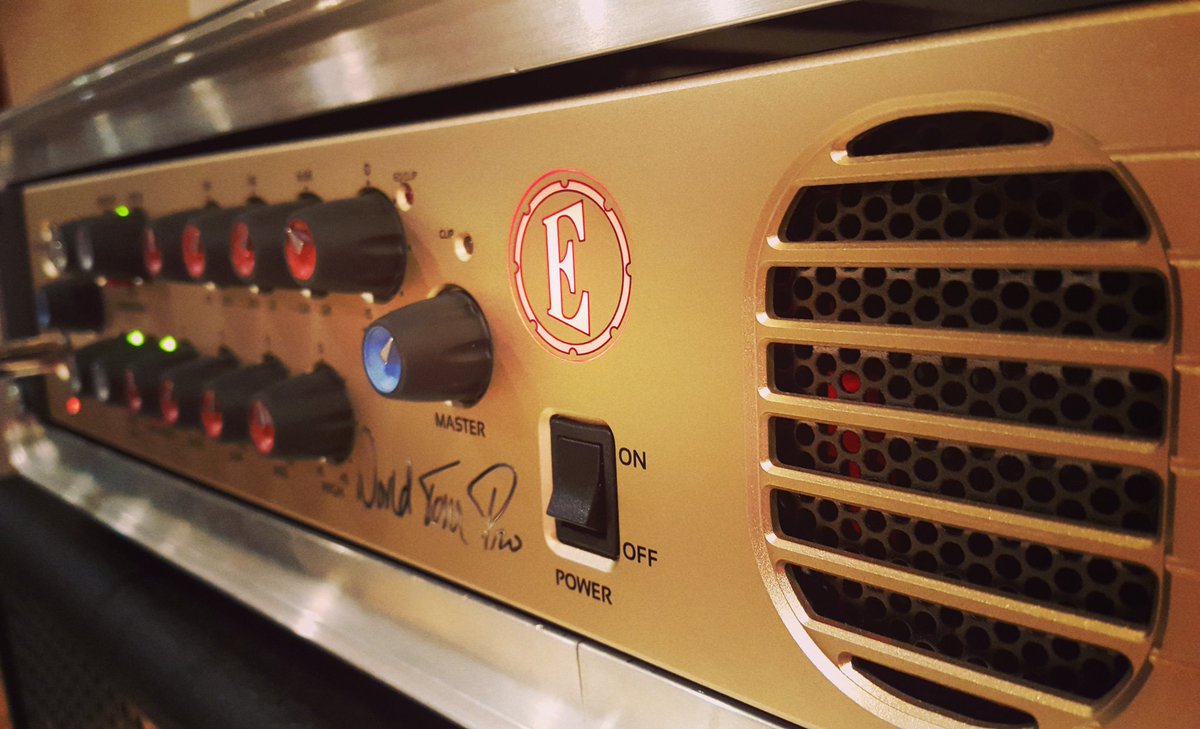 LeonPhilipsen's tweet photo. Somethings cooking!! #bringiton #edenelectronics #edenamps #worldtourpro #bass #kensmithdesign https://t.co/iWsYf0lERB