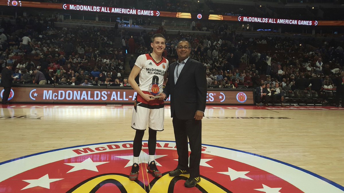 Congrats to #BoysWest @Kyle_Guy24 on winning the Jack Daly Sportsmanship award! #McDAAG 🏆