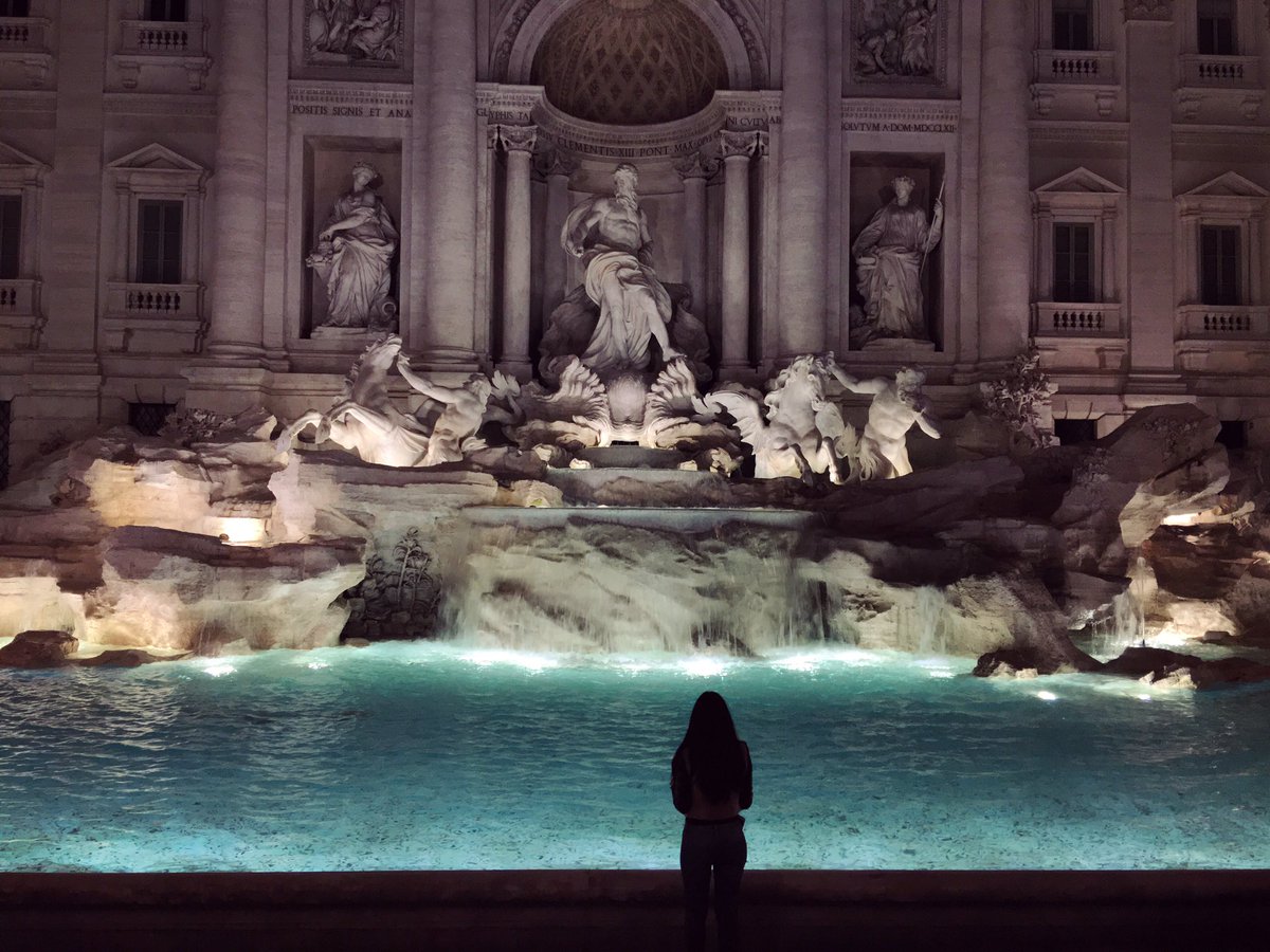 EmeraudeToubia's tweet photo. Roma ❤️ https://t.co/iESygQEncj