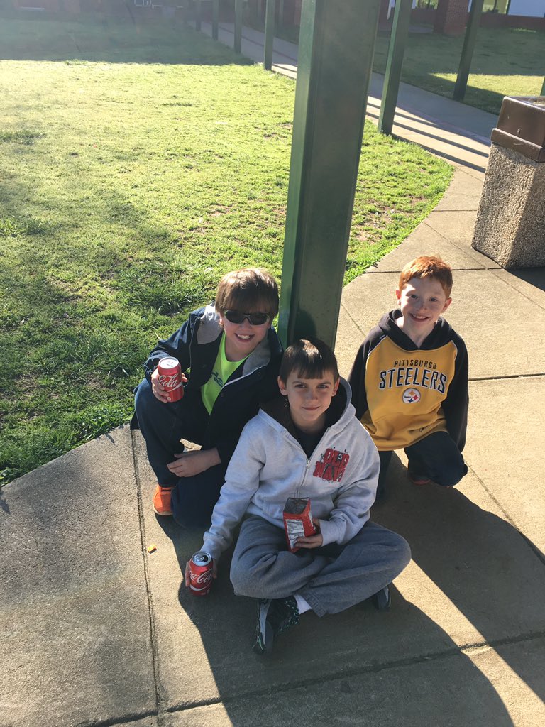 misssmithOES's tweet photo. Celebrating MAP testing being over! All of us grew and we are SO happy!! Proud of my all stars! #oeschat https://t.co/4sLfTDVcF9
