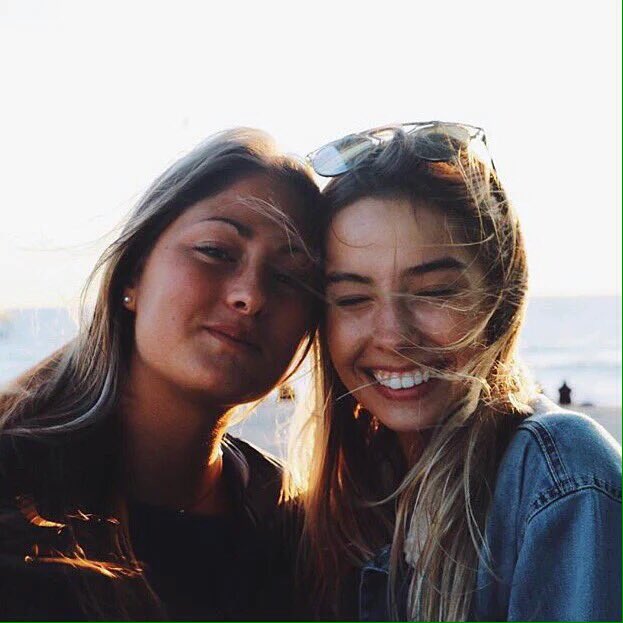 bdayptzuda's tweet photo. Com muito muito muito muito love, Faby. https://t.co/bPSgcHyzS7