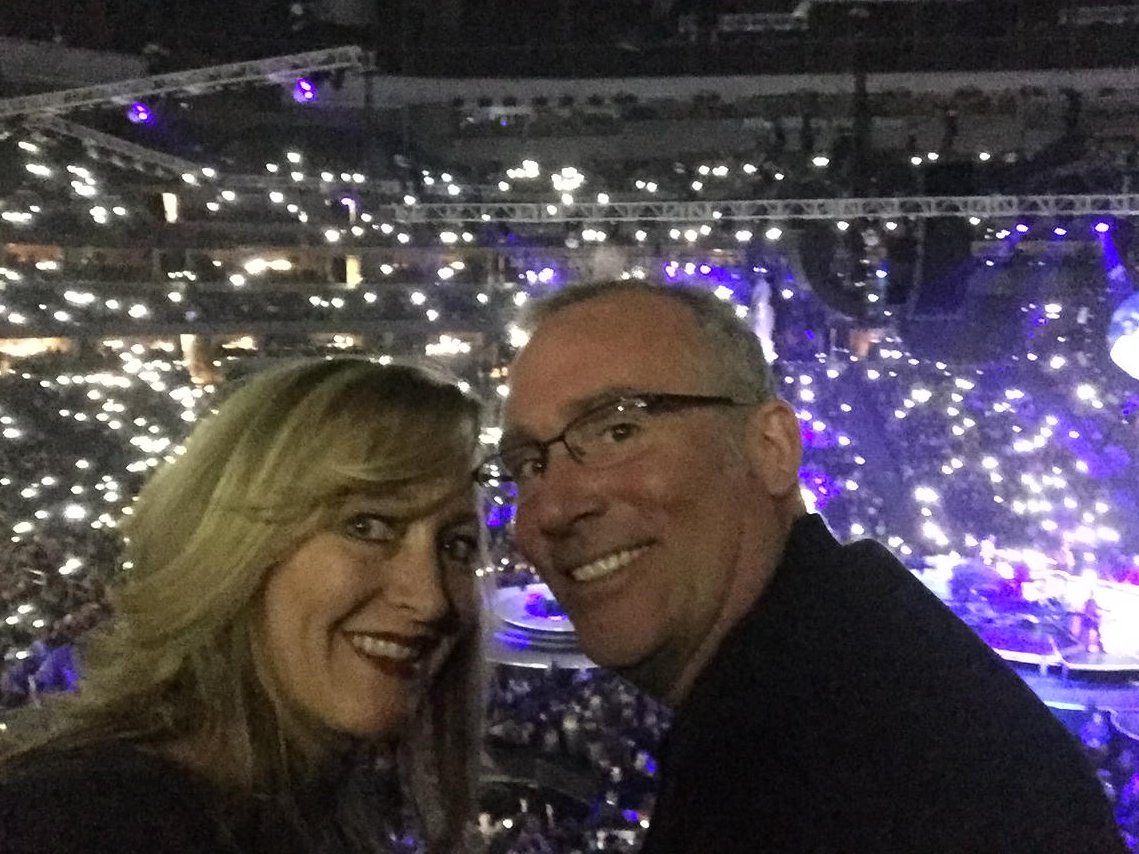 MichelleFJohnso's tweet photo. A great night of music! @carrieunderwood https://t.co/2qH0Fac5ci