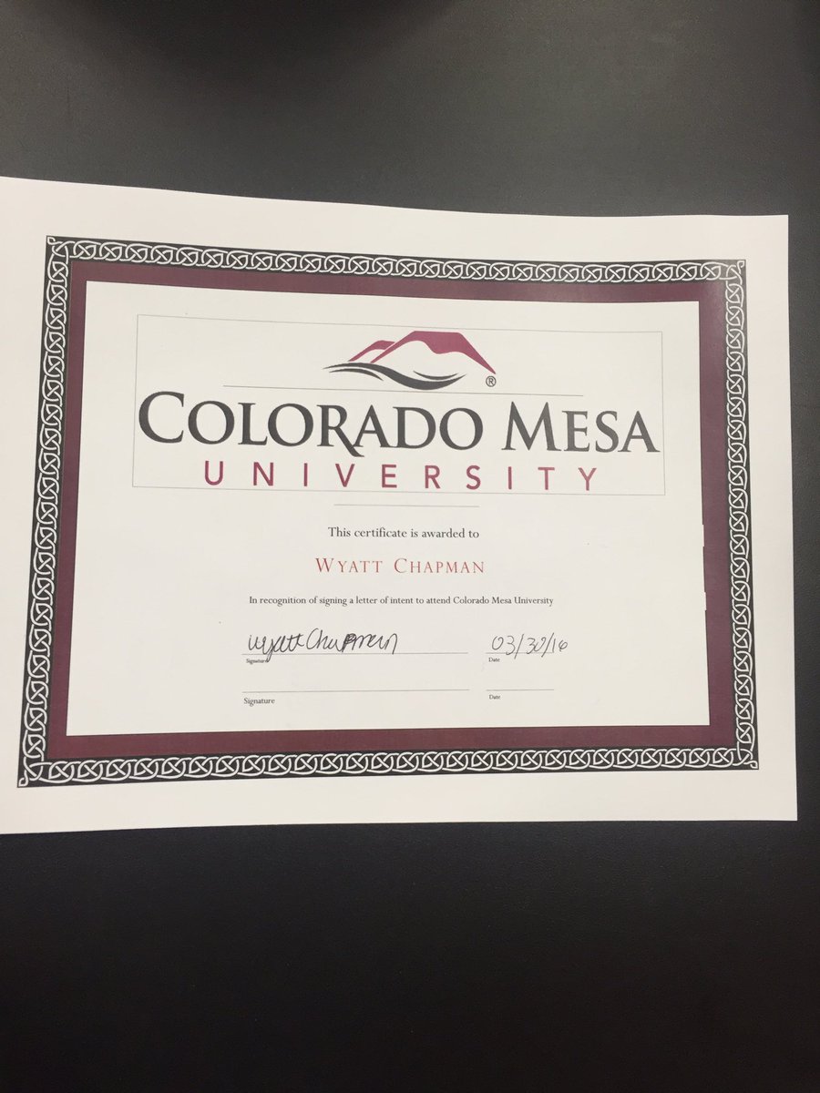 PaysonFootball's tweet photo. Congrats to @wyattchapman12 on signing his letter of intent to Colorado Mesa! #GoHorns https://t.co/aP5hmazKVK