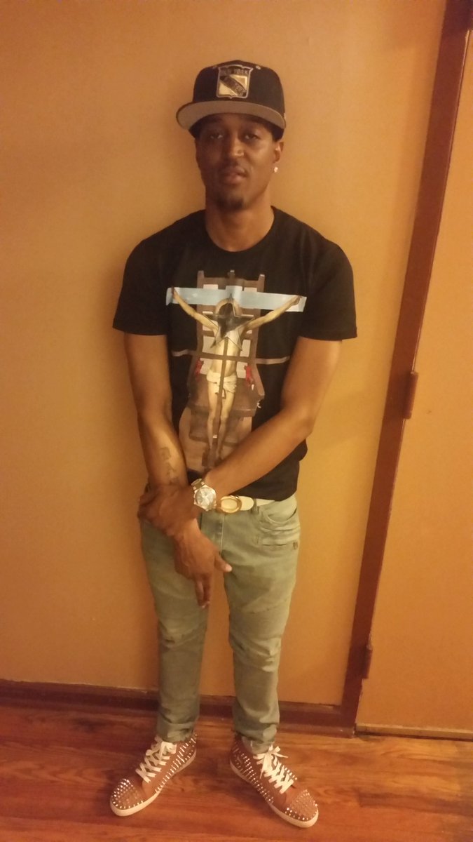Mr.Makufamous tweet media