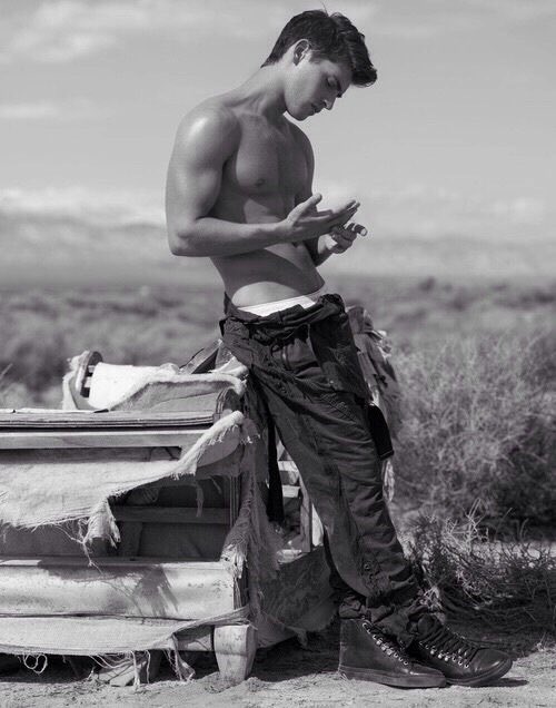 sabrina3011's tweet photo. #ihopepso #GreggIsOurLandon 🙈❤️😍 @greggsulkin @ParamountPics @imaginator1dx @SusanMcMartin  #ManCrushWednesday https://t.co/KYEjiIN3wC