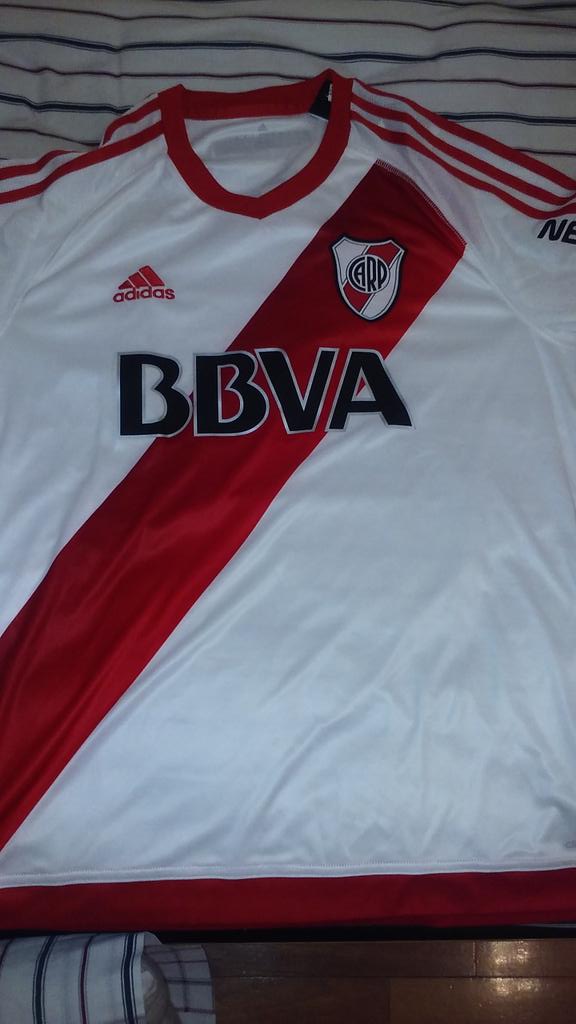 Sebasrur's tweet photo. Esta camiseta de #River puede ser tuya. RT y te anotas. El sabado digo el ganador. https://t.co/0vmDZPi3wM
