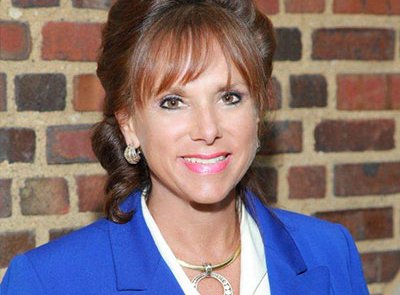 SmithsonianNMAI's tweet photo. Women, like Andra Rush (Mohawk), are go-getters. Rush is the founder of Rush Trucking Corporation. #WomenAre #WHM16 https://t.co/Np5q52WgTd