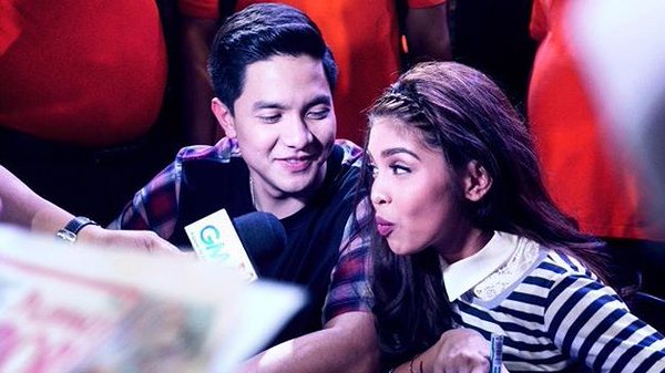 dusbiofc's tweet photo. Tisoy baka naman matunaw si Meng sa lagkit ng titig mo. 

#ALDUB37thWeeksary https://t.co/C4uhpEvuKW