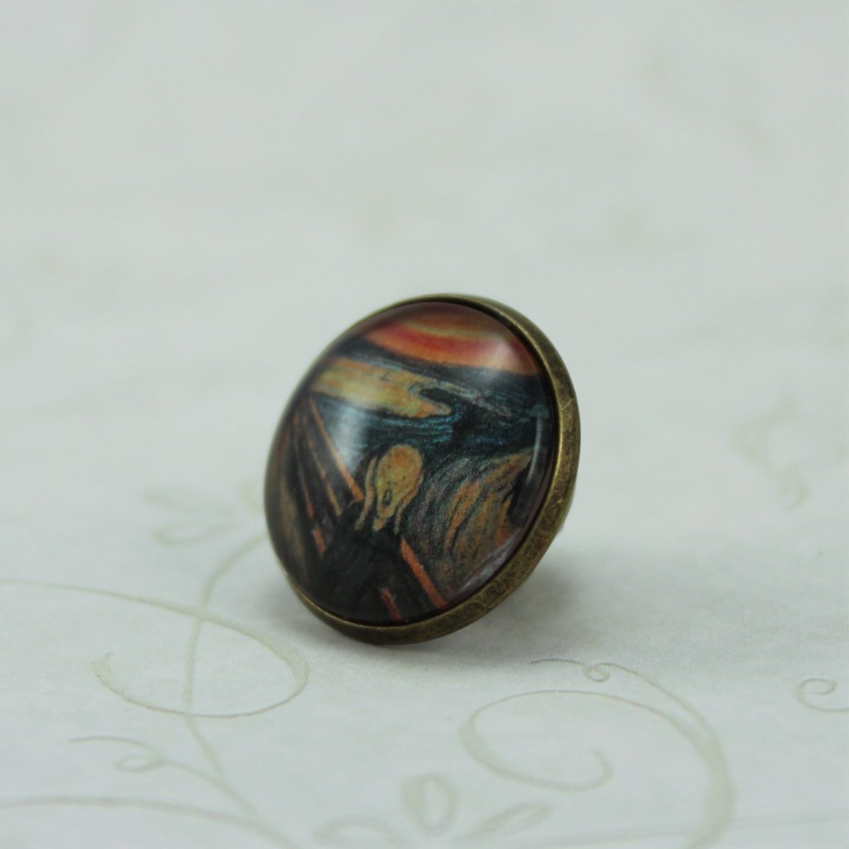 monalaina's tweet photo. The Scream by Edvard Munch Pin, Abstract Art Pin, Antique Bronze, Vintage … https://t.co/qTYzvNSahF #etsy #ArtButton https://t.co/lMsDyQs21f