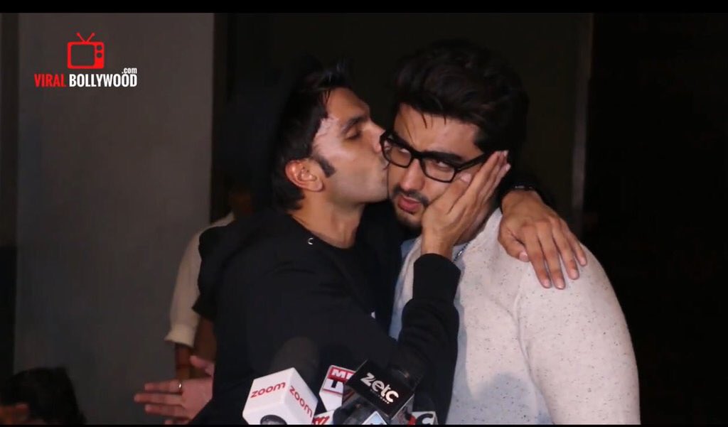 shilps86's tweet photo. Cutest! ππ @arjunk26 @RanveerOfficial Love you guys! #BabasForLife https://t.co/4CbOEUofLQ