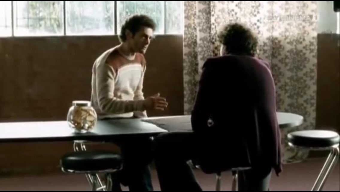 gigislash's tweet photo. Annamo #libano È questo il momento de ritirasse, questo.. Quanno se vince... #romanzocriminale #erfreddo https://t.co/8r5T3ctD82
