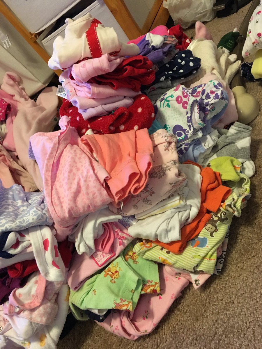 Collll_'s tweet photo. All the clothes Carter doesn't fit in anymore 😣 https://t.co/rDP8HJDWAU