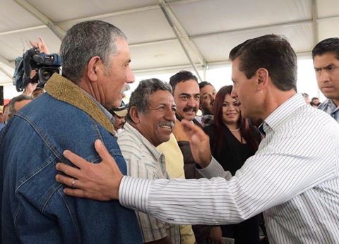ESanchezHdz's tweet photo. En #Durango, el Presidente @EPN inauguró el #Agroparque Integradora @SuKarne_MX Lucero https://t.co/Os9QoBHXgl