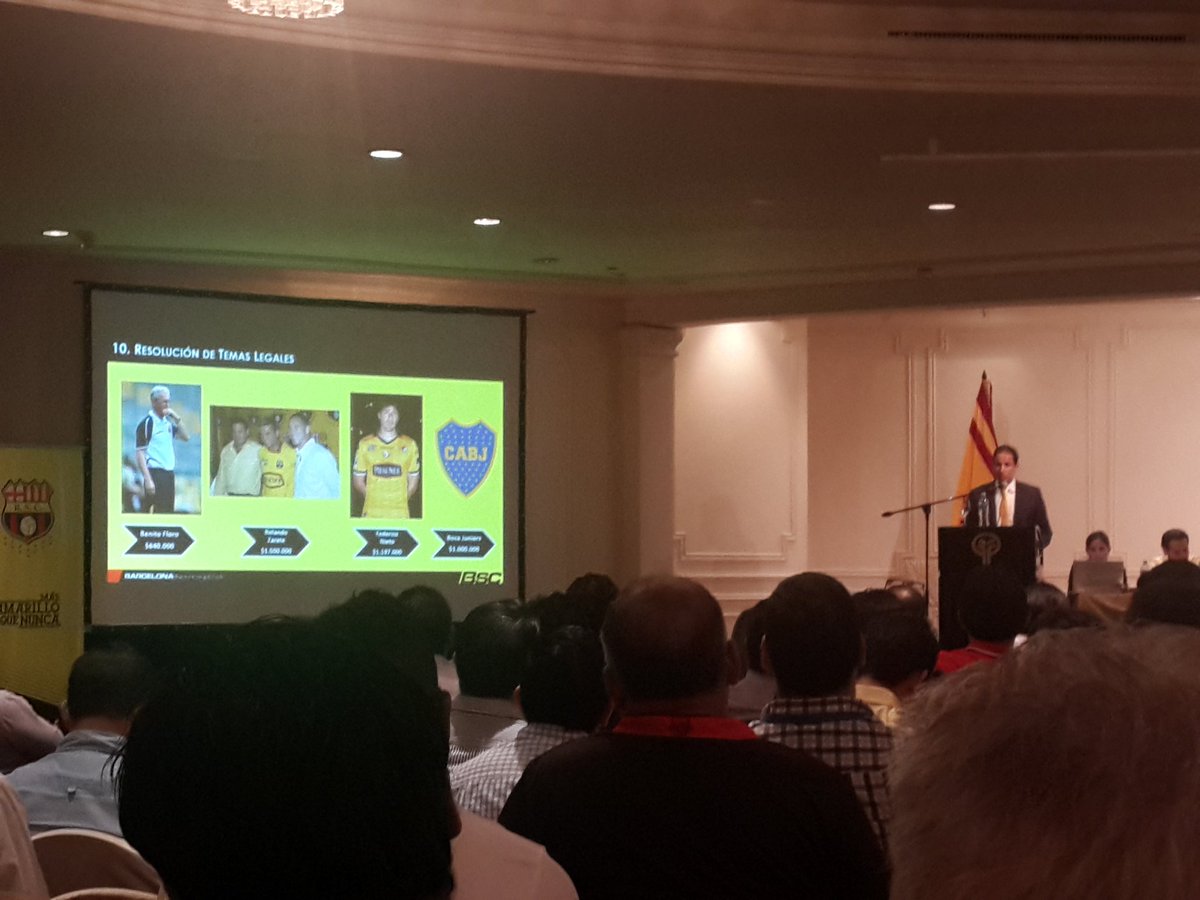 PuebloAmarillo's tweet photo. "Benito Floro ha sido declarado persona NO GRATA para Barcelona S. C" @panchocevallosv  #AsambleaBSC2016 https://t.co/Fb3qLftIZX