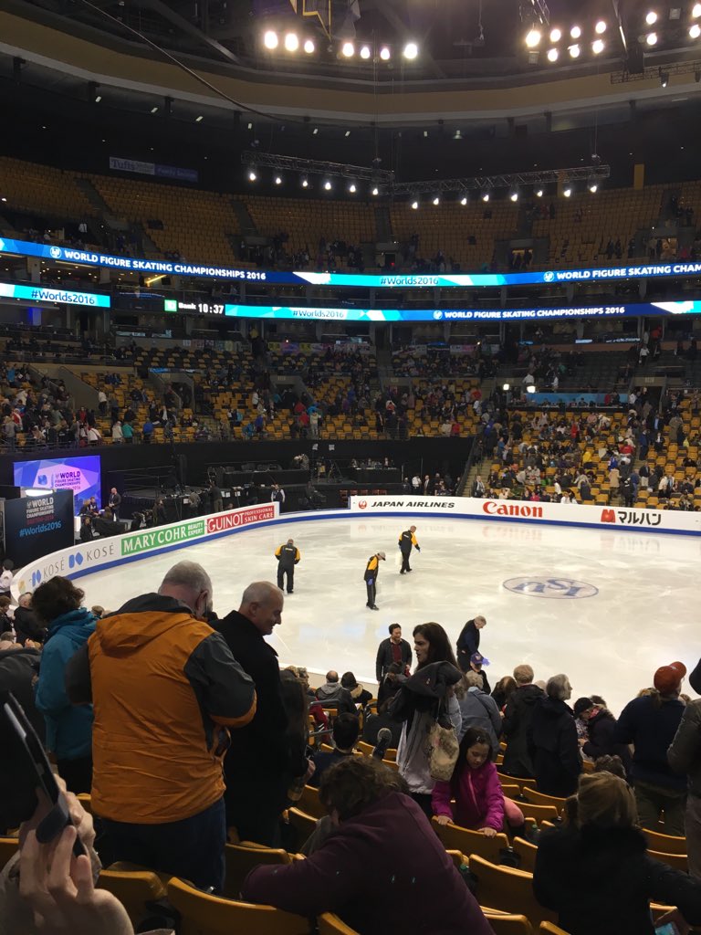 @JohnnyGWeir love ur coat! From #sec13row16 #worlds2016