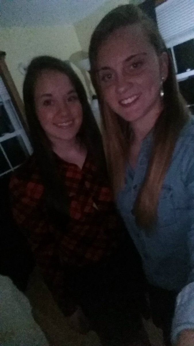 troyer95's tweet photo. my sis💜 https://t.co/UHdai81MqG