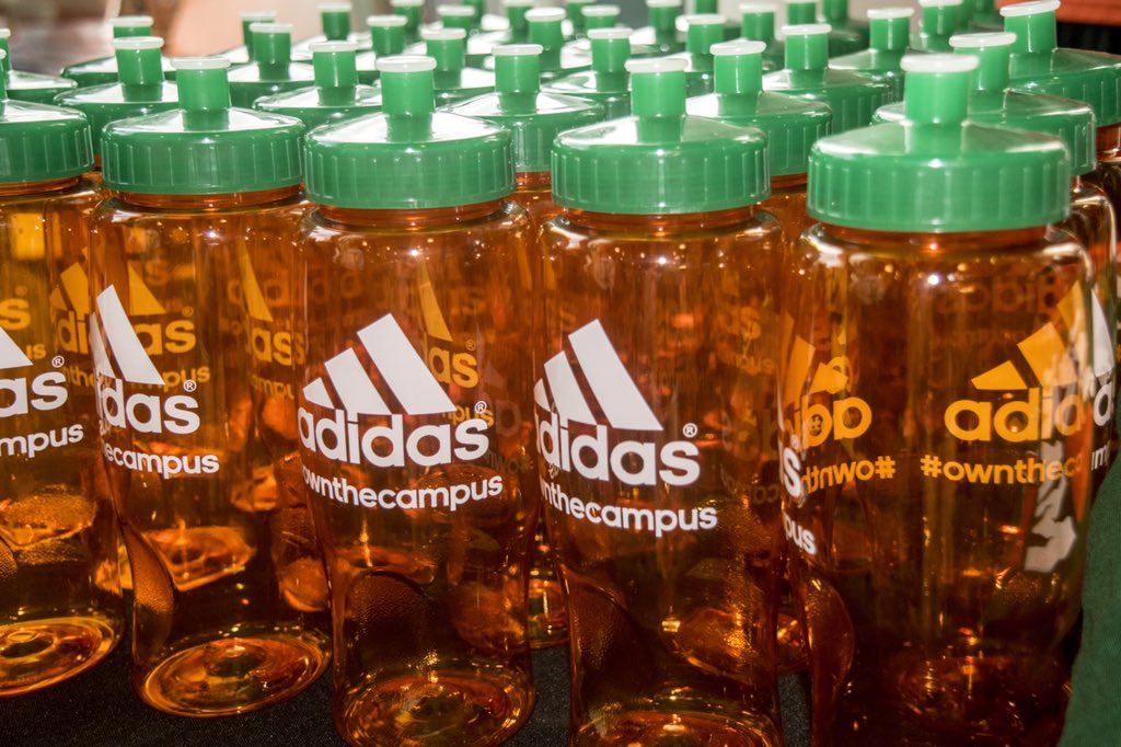 jenayfromdablok's tweet photo. All about that #3stripelife #OwnTheCampus #adidasCanes https://t.co/a54chxOaQJ