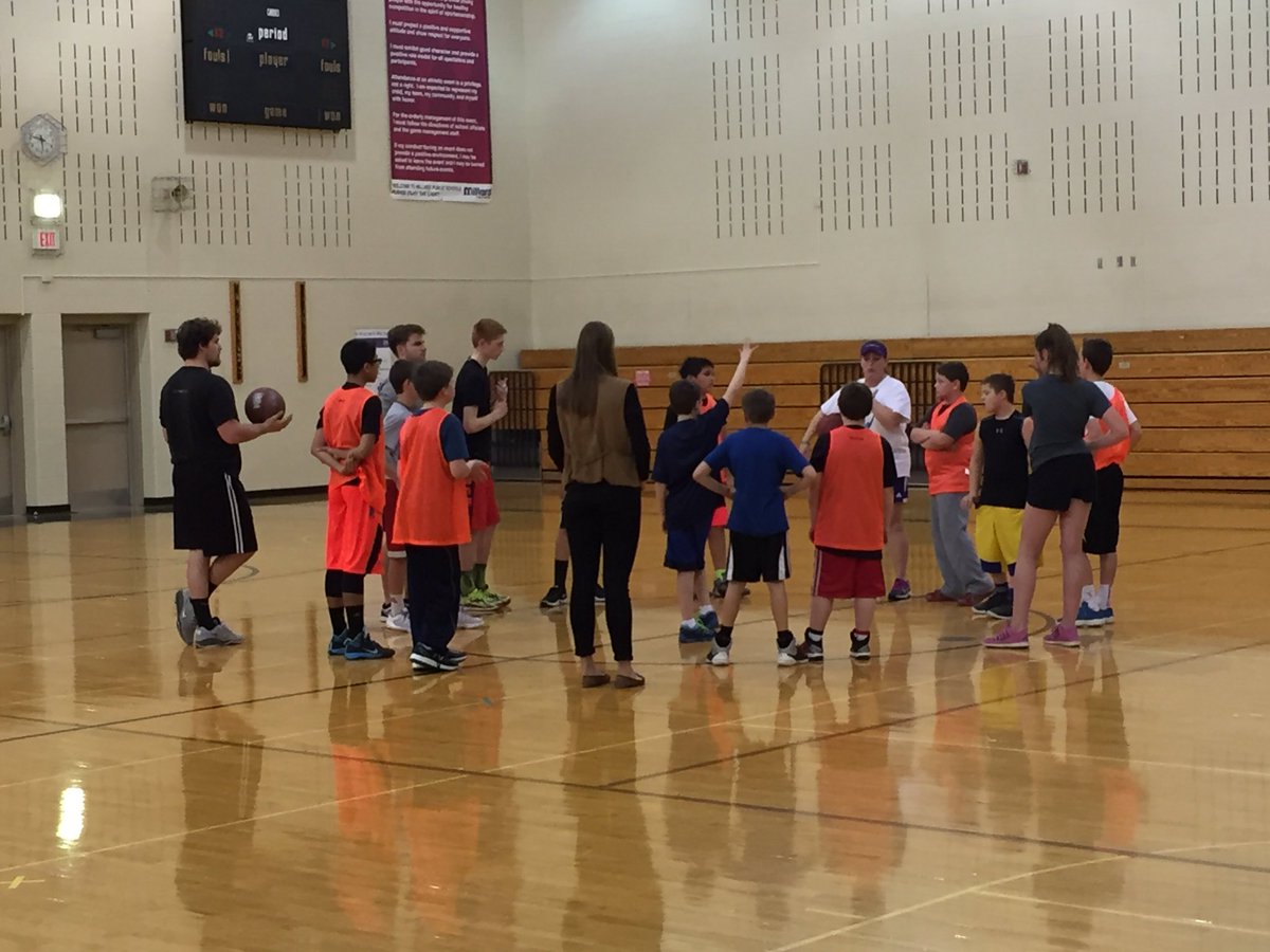 DavidStoneburne's tweet photo. Final practice for Will & the rest of the West Omaha Warriors ahead of @SONebraska state tourney. #unifiedhoops 🏀🏆 https://t.co/liLtbxpyYh