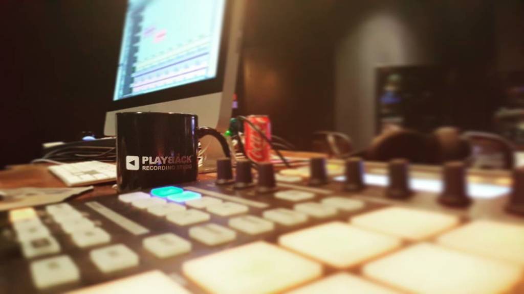 DAEONE's tweet photo. Back at #playbackrecordingstudio #workhard #xcvirecordings #daeone https://t.co/Ed7A45llKP https://t.co/uvOXbZDK34