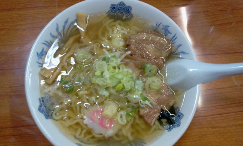 923 Hiroshi 福島県の喜多方へラーメンを食べに行った フラッと寄った店に佐江ちゃんと才加ちゃんのサインがあった 一気にテンション上がった こんな偶然 宮澤佐江 秋元才加 喜多方ラーメン 赤レンガ ツインタワー T Co 1weow2cxwf